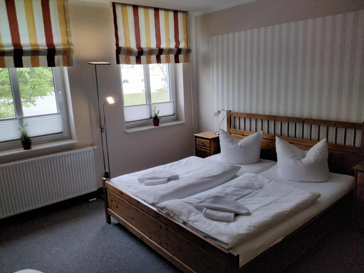 Hotel Am Weinbergschloss Waren  Luaran gambar